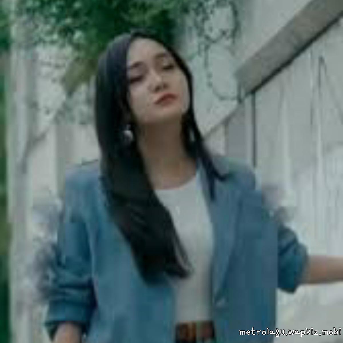 Aprilian Ft Fany Zee - Di Ujung Jalan Rindu.mp3