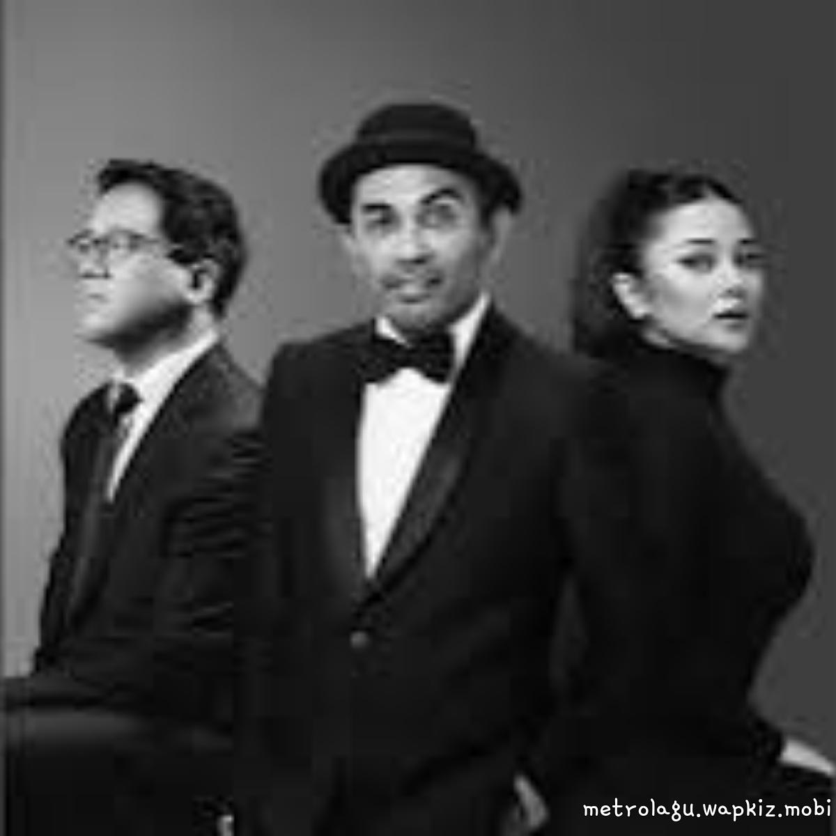 Glenn Fredly, Andi Rianto, Mutia Ayu - Cinta Takkan Usai.mp3