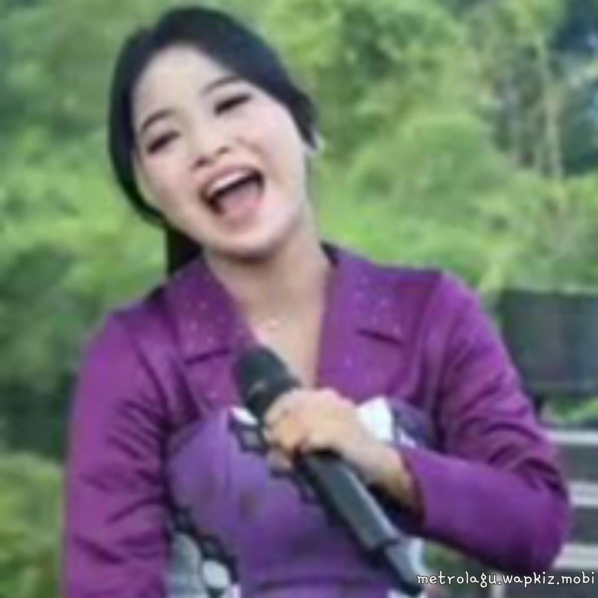 Ayu Cantika - Bukit Berbunga.mp3