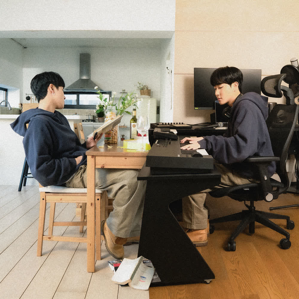 simaron - 자발적 아싸 (Solo Life) (Feat. h3hyeon).mp3