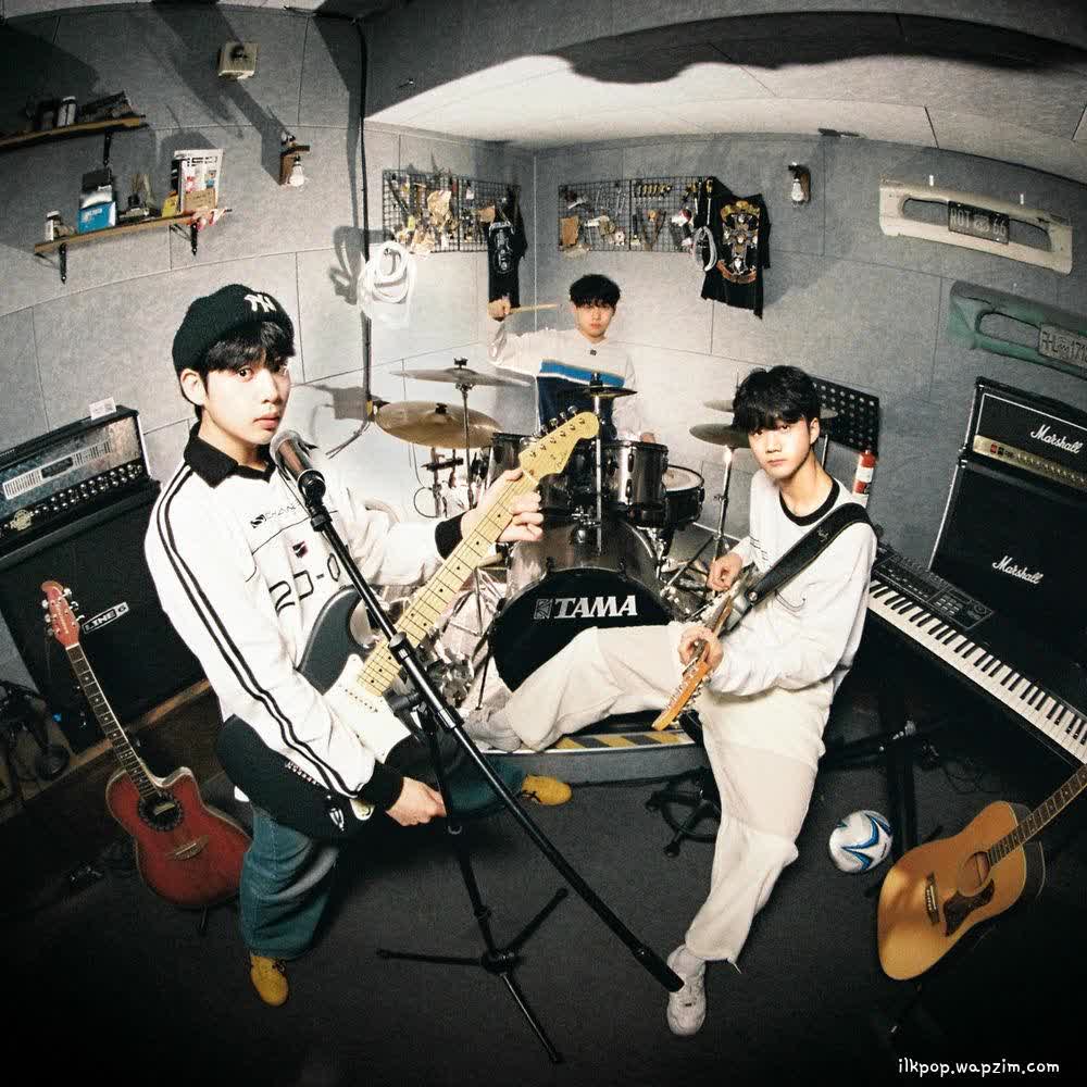 Tokai - Tomodachi.mp3